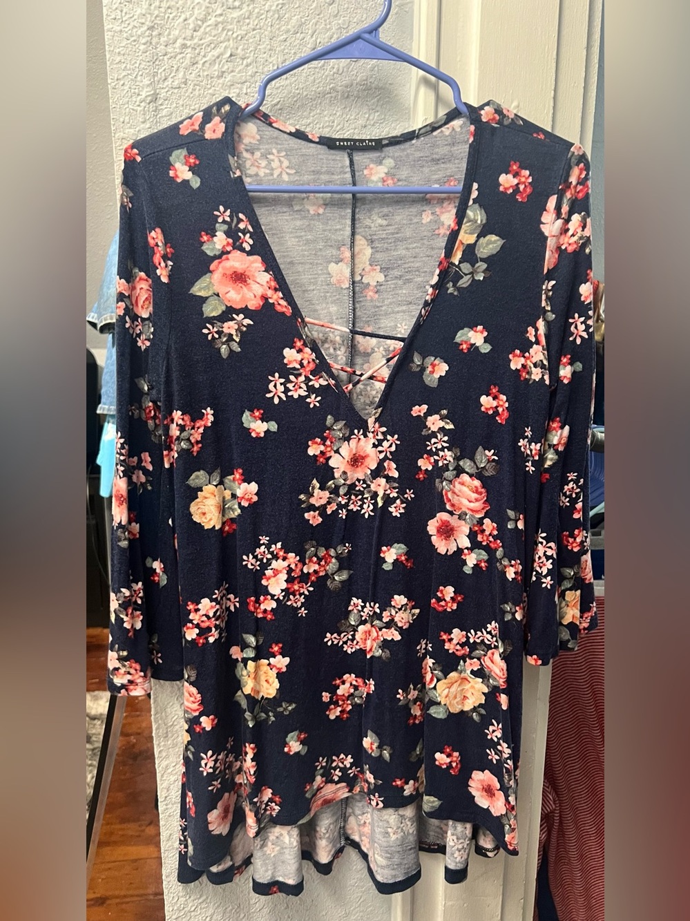 Sweet Claire 2X Navy Floral Criss Cross Long Sleeve Tunic Top